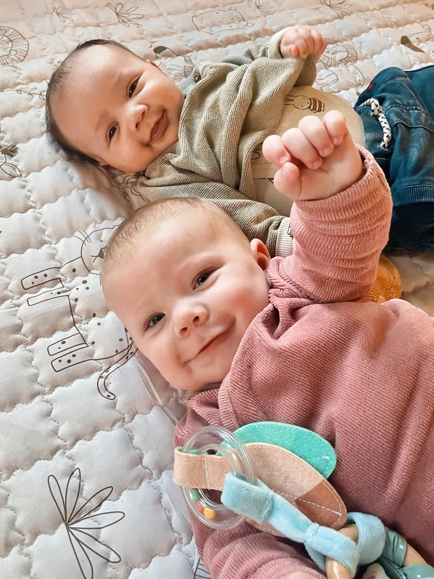 Renske and Dora as babies